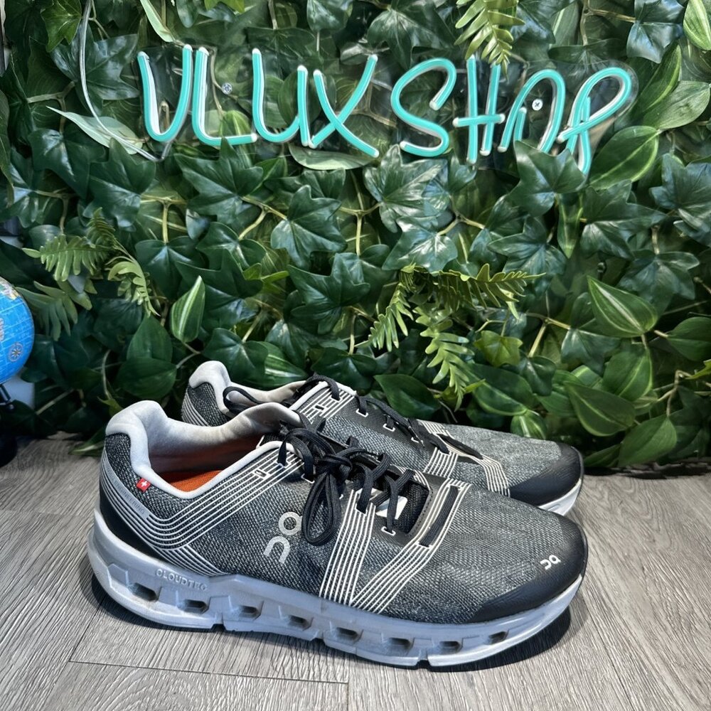 On Running CloudGo Men's Size 11.5 Running Athlet… - image 1